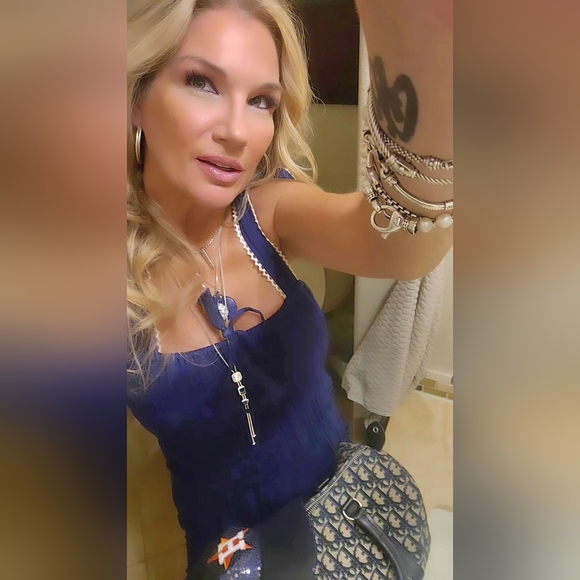 Meet your Posh ambassador, Gina - Picture 10 of 12